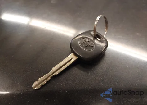 2006 Toyota Matrix z USA, uszkodzony, nr VIN 2T1KR32E46C615206